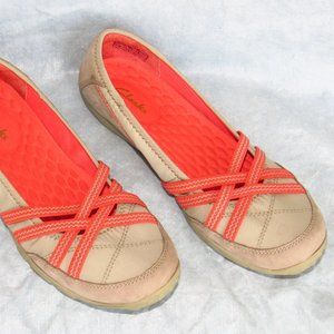 Clarks Haley Toucan Women’s Leather Mary Jane Flats – US Size 7